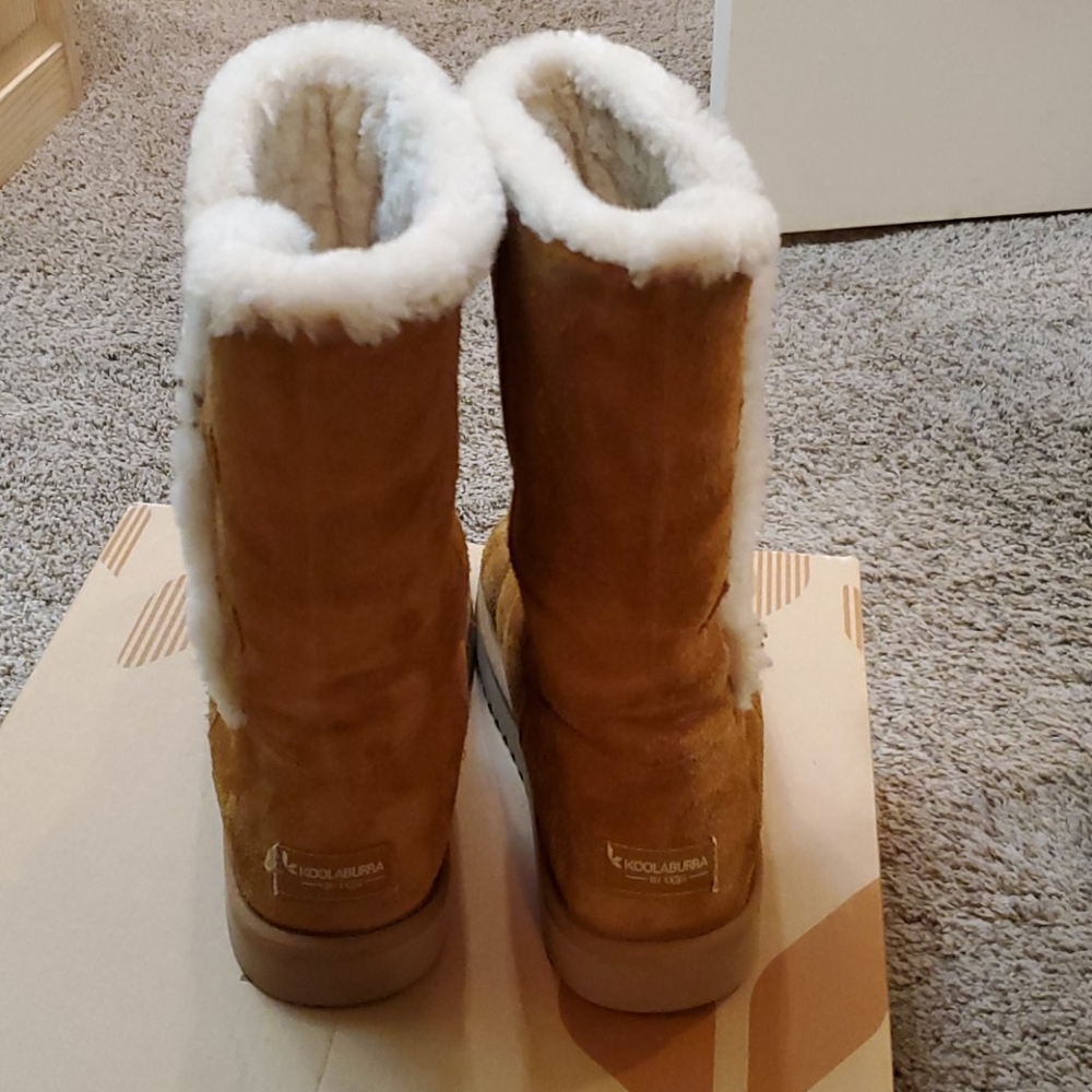Boots - Picture 3 of 5